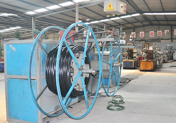 �ι��������